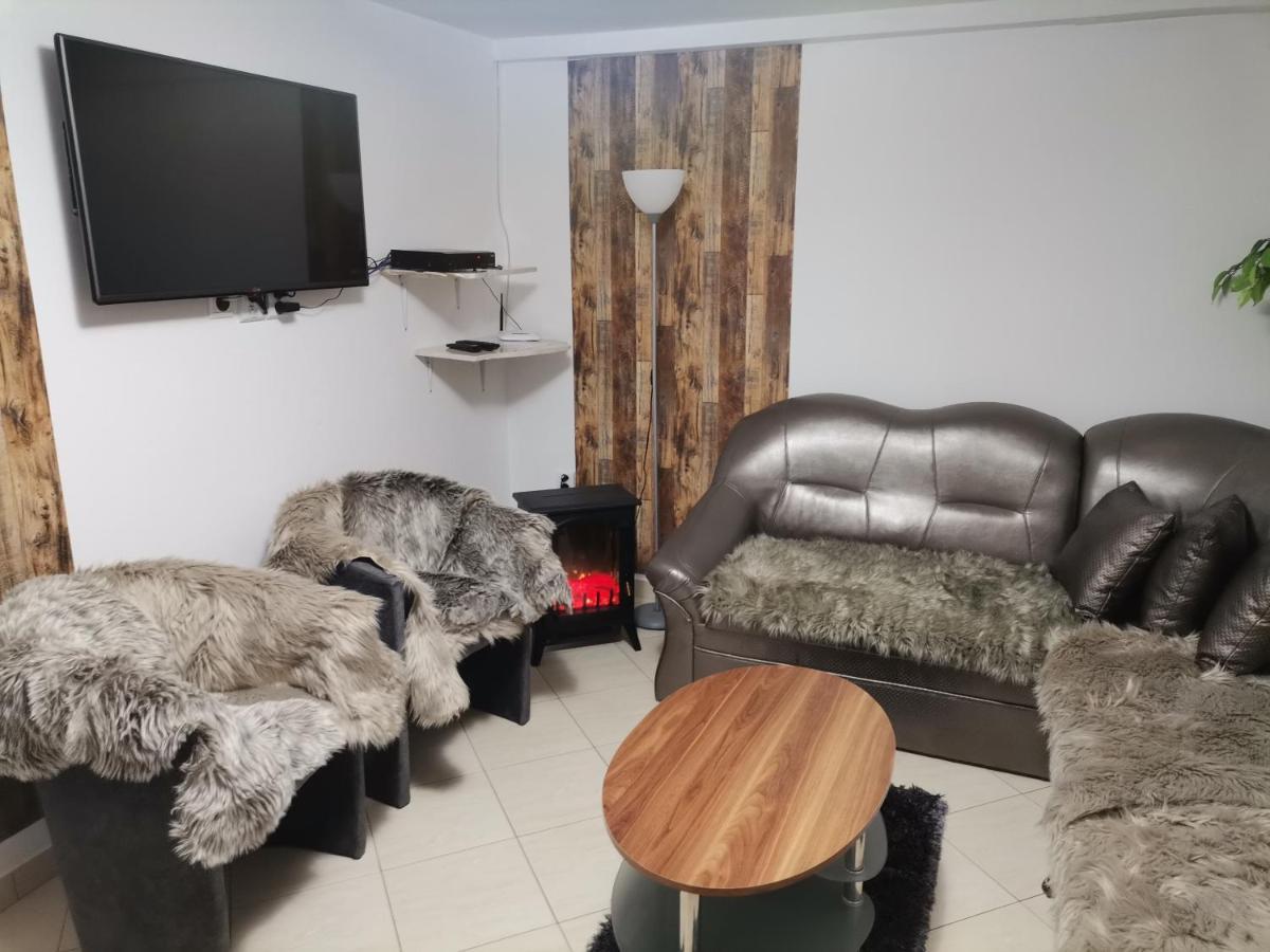 Apartman Ustie Trstena Luaran gambar