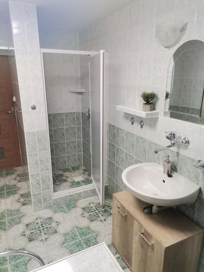 Apartman Ustie Trstena Luaran gambar